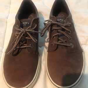 Sperry boys shoes like new